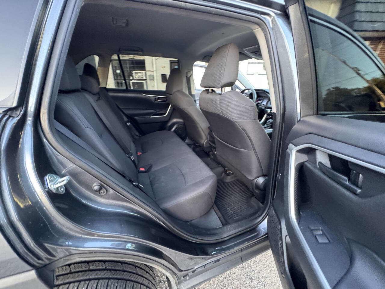 Used 2020 Toyota RAV4 LE image 54