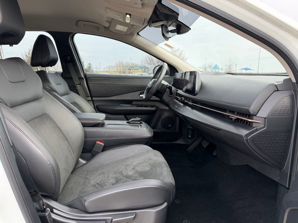 Used 2023 Nissan Ariya ENGAGE e-4ORCE image 27