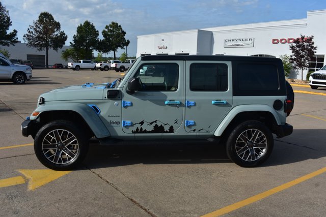 Used 2023 Jeep Wrangler Unlimited Sahara w/ Cold Weather Group image 9