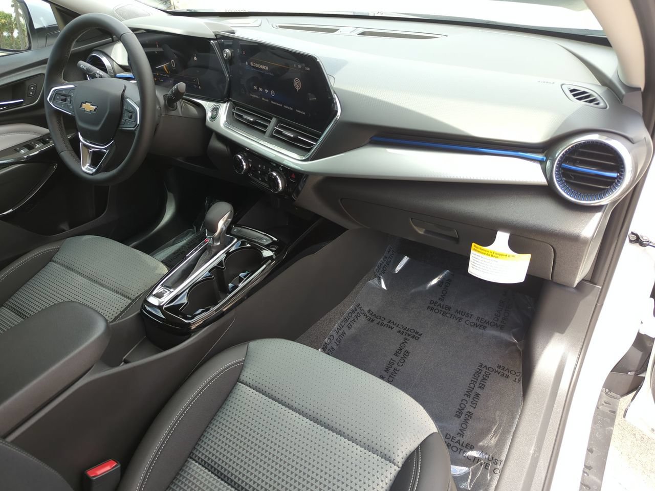 New 2026 Chevrolet Trax LT w/ LT Convenience Package FWD image 25
