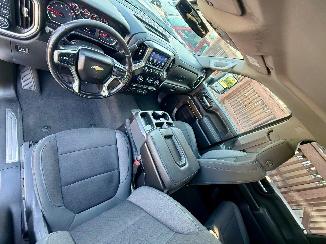 Used 2021 Chevrolet Silverado 2500 LT w/ Convenience Package AWD/4WD image 17