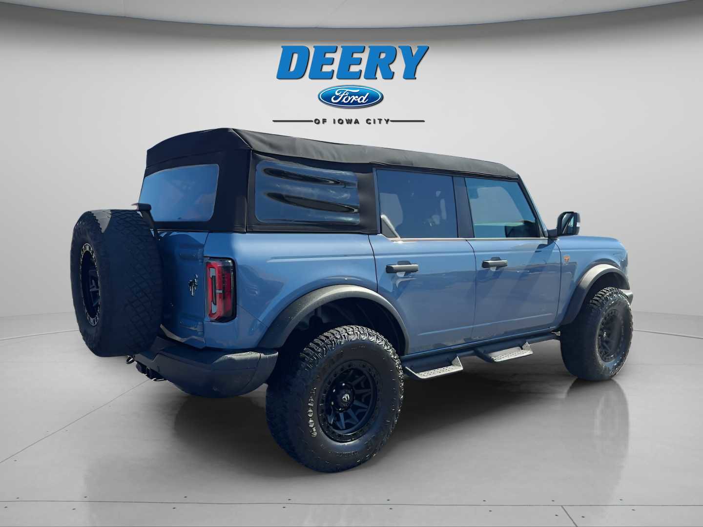 Used 2023 Ford Bronco Badlands image 6