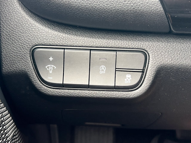 Used 2024 Kia Seltos S FWD image 16