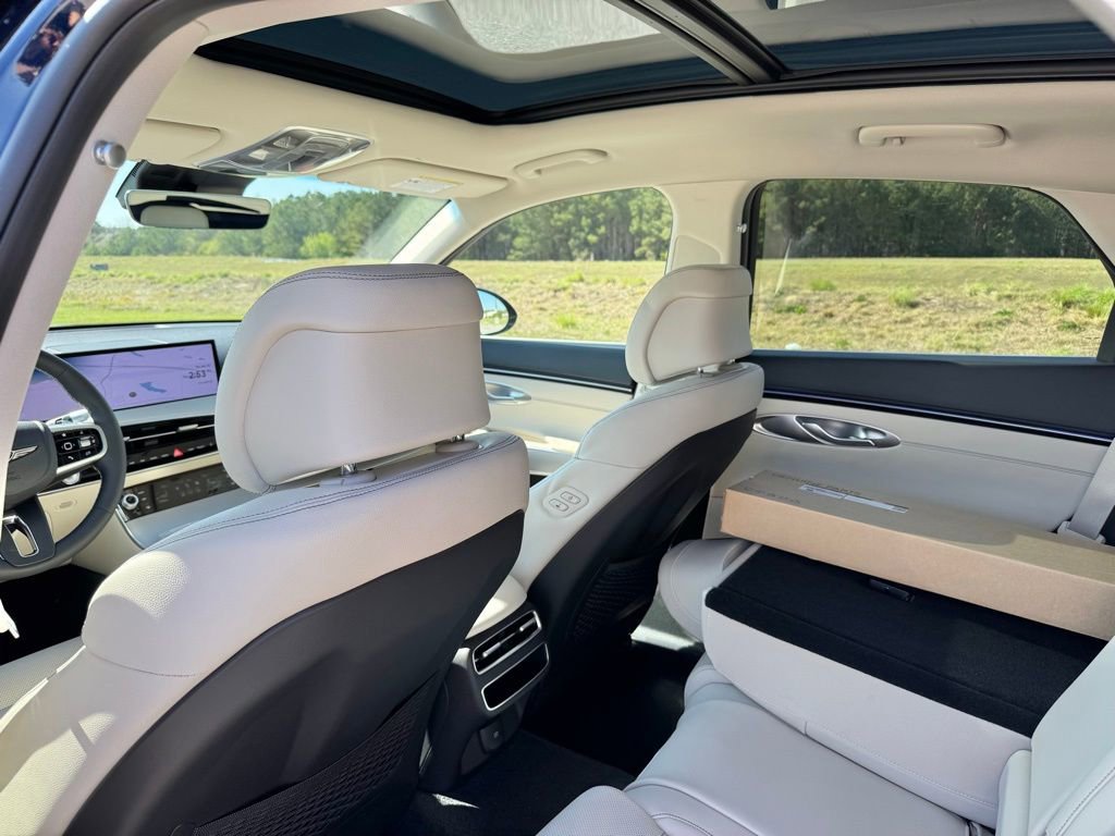 New 2026 Genesis GV70 2.5T Select image 24