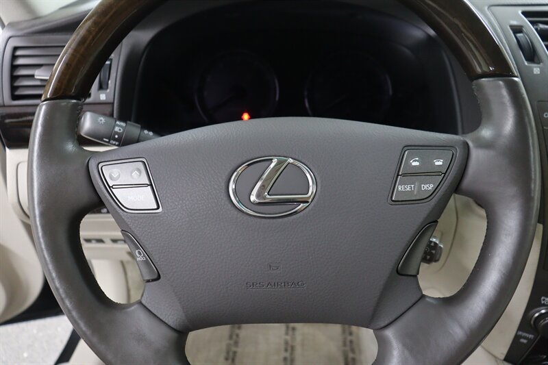 Used 2008 Lexus LS 460 RWD image 10
