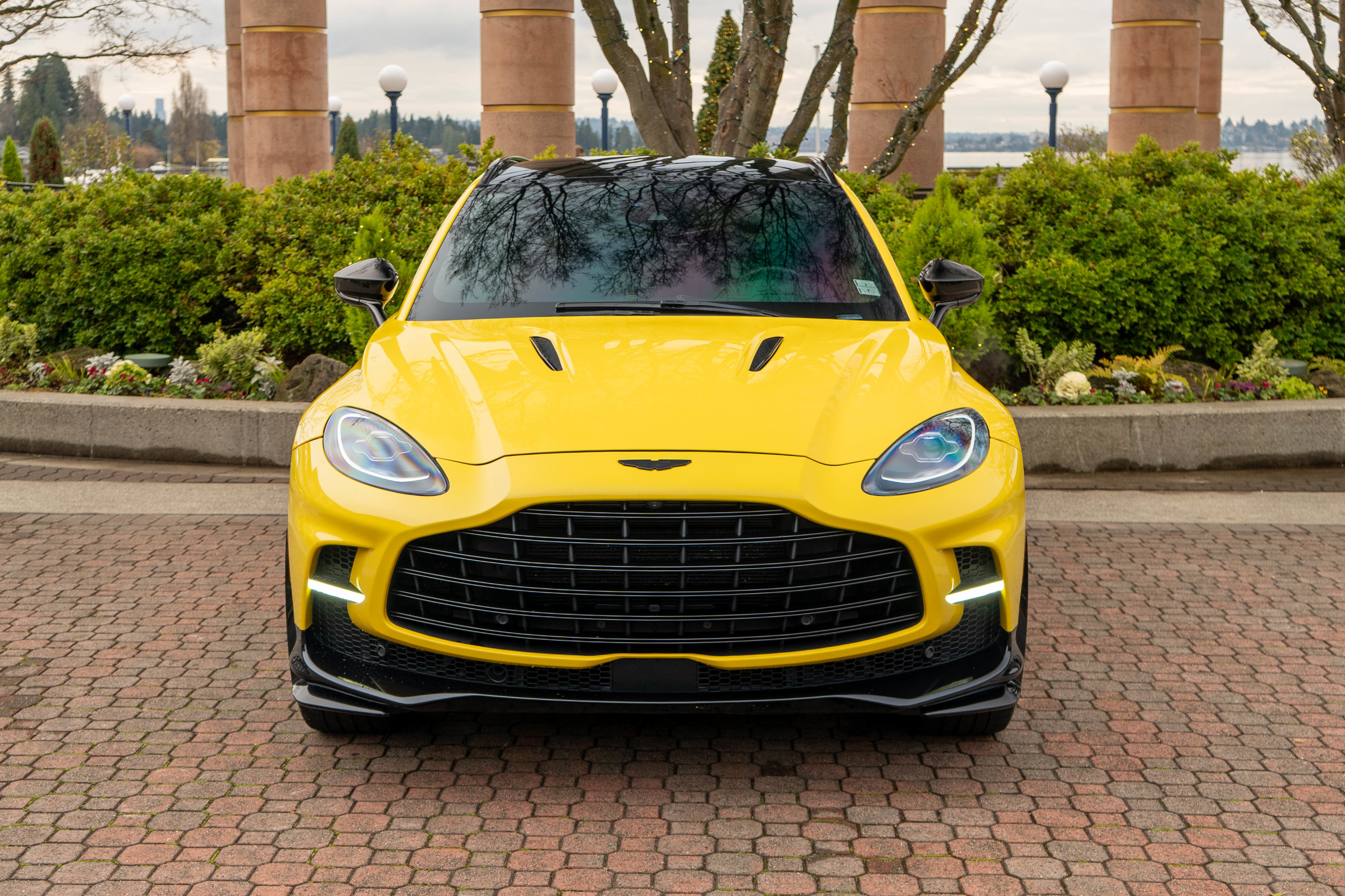 Used 2023 Aston Martin DBX 707 image 6