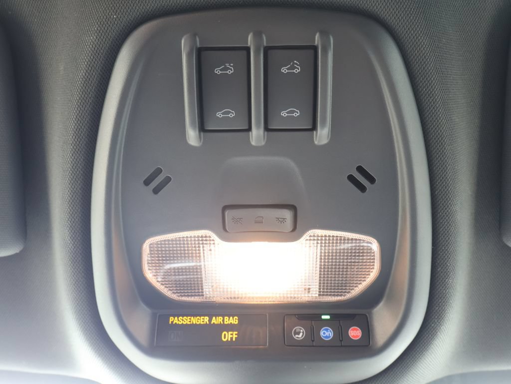 Certified 2026 Chevrolet Trax RS w/ Sunroof Package FWD image 28