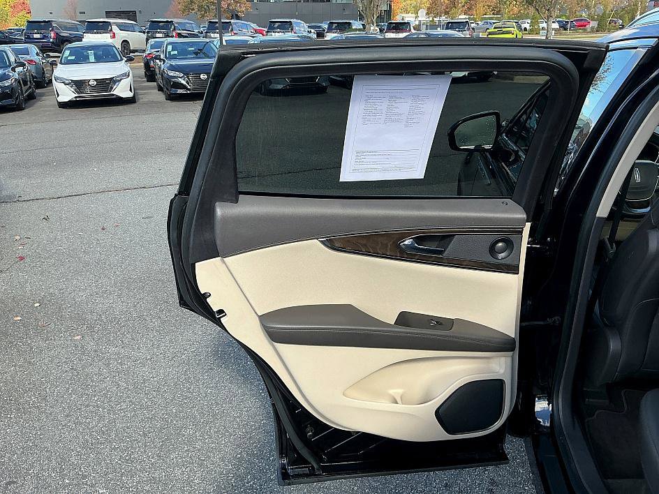 Used 2019 Lincoln Nautilus Reserve image 22