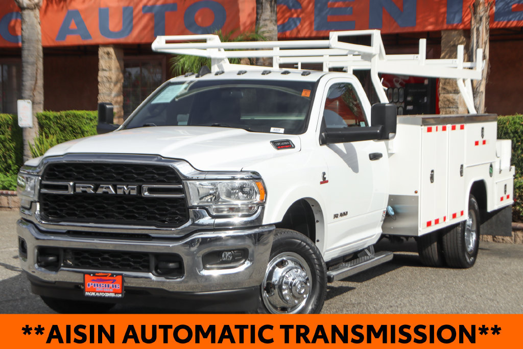 Used 2021 RAM 3500 Tradesman w/ Chrome Appearance Group RWD image 4