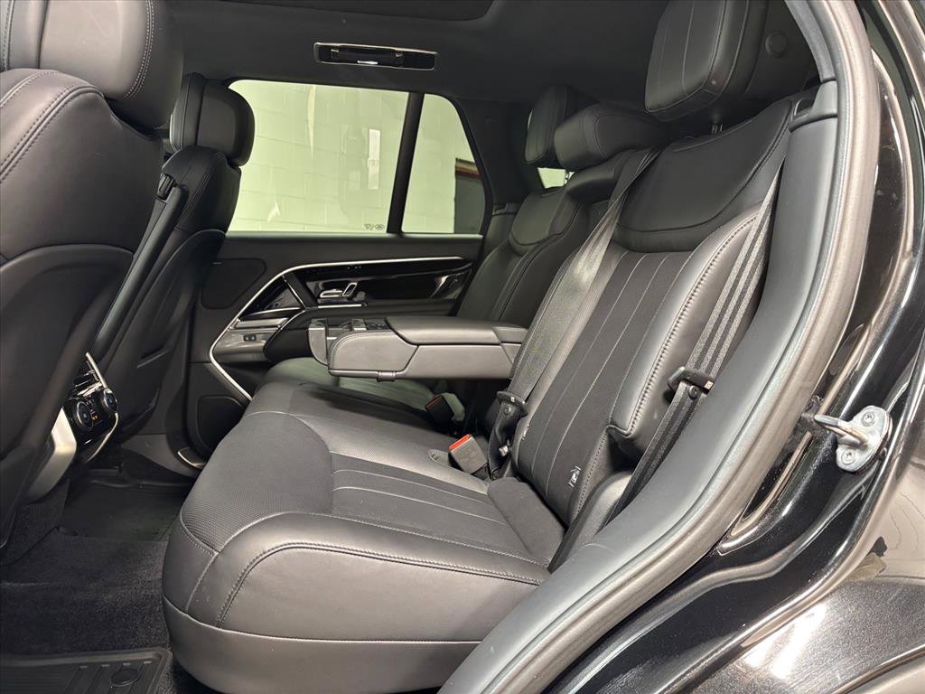 Used 2023 Land Rover Range Rover SE image 28