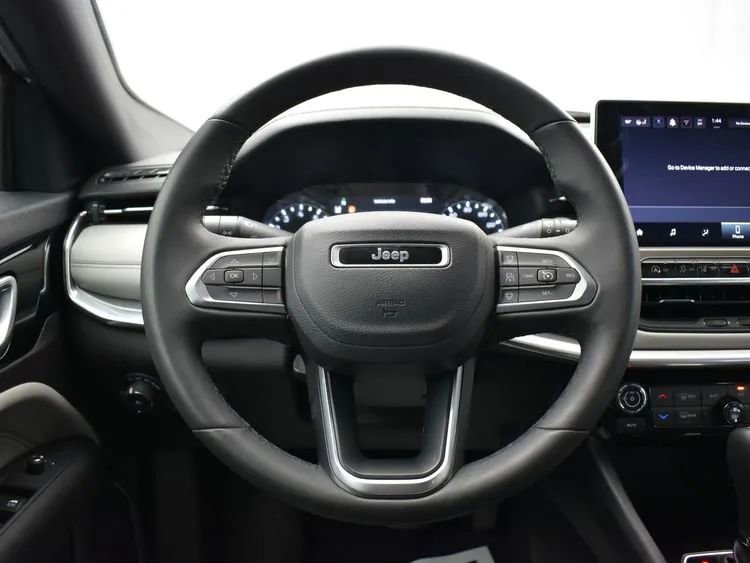 Used 2024 Jeep Compass Limited image 20