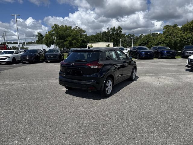 New 2025 Nissan Kicks Play S FWD image 5