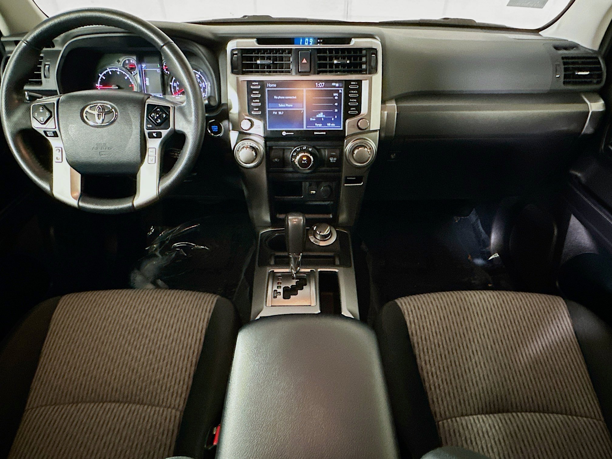 Used 2024 Toyota 4Runner SR5 image 27