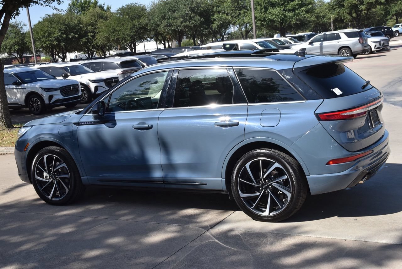 Certified 2024 Lincoln Corsair Grand Touring AWD/4WD image 11