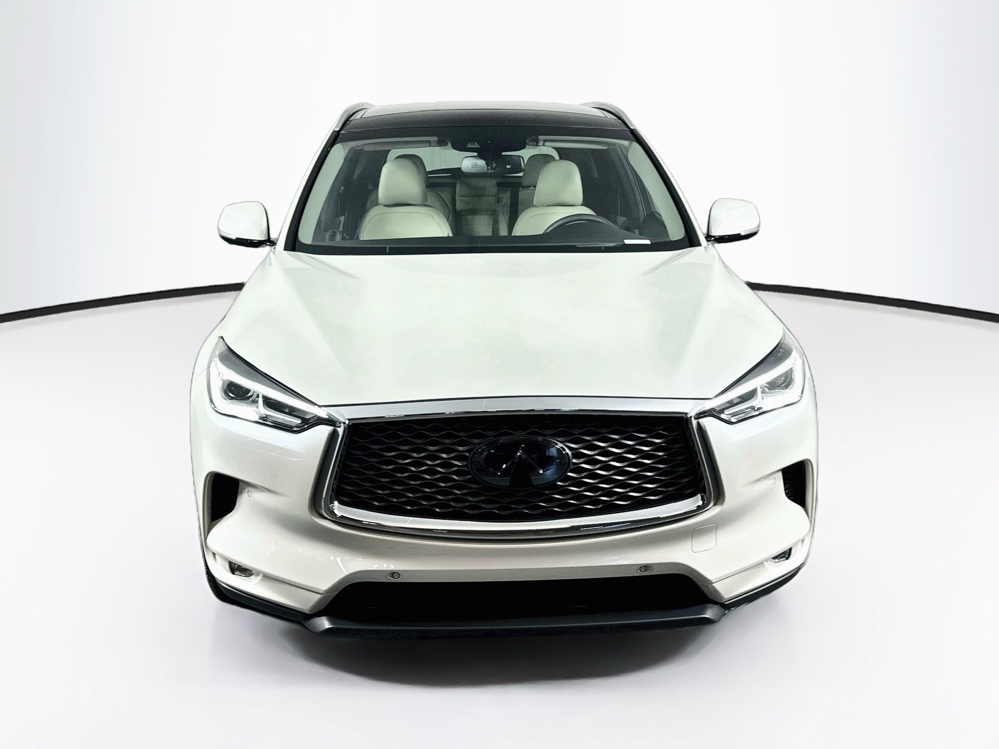 Used 2019 INFINITI QX50 Essential w/ Proactive Package FWD image 2