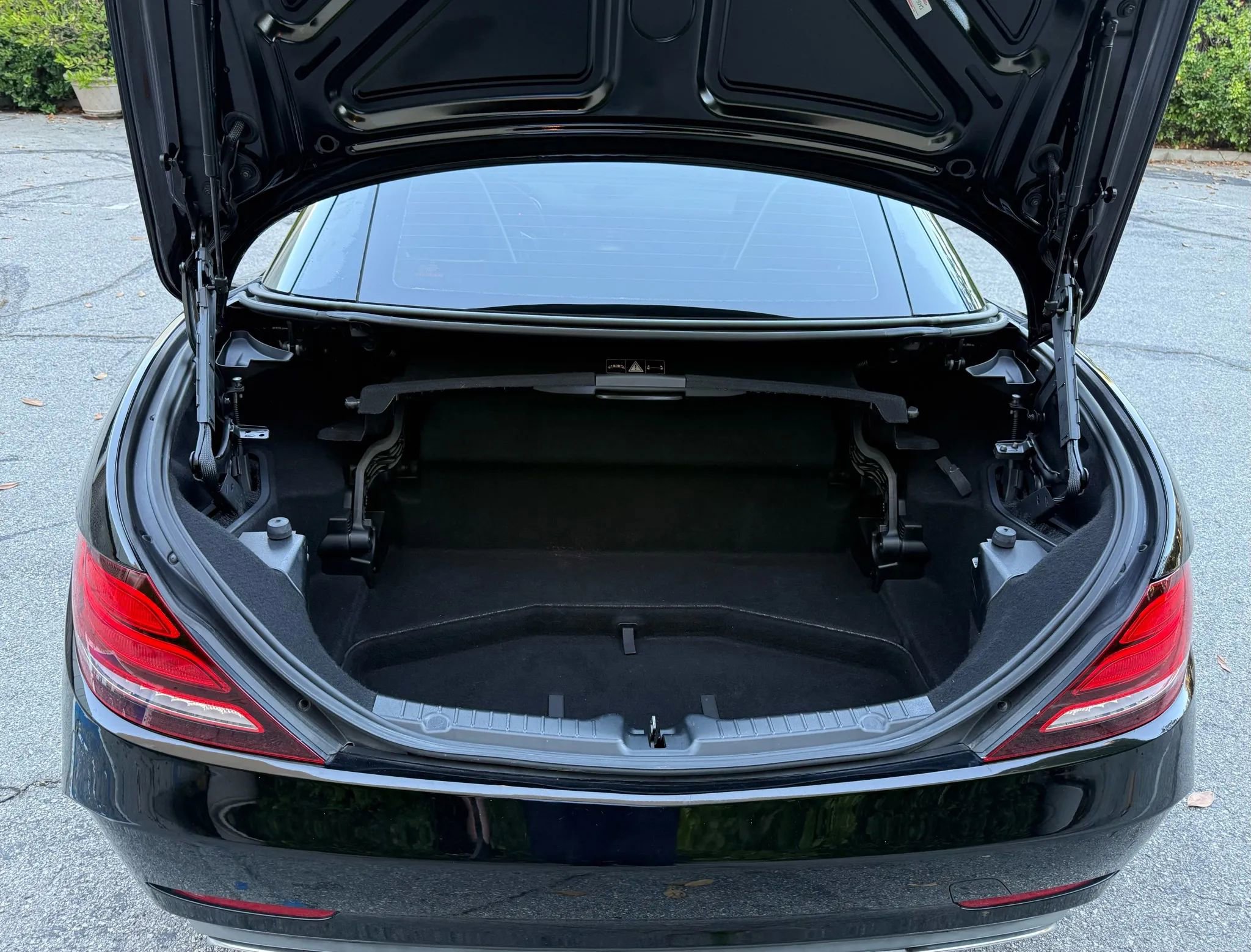 Used 2017 Mercedes-Benz SLC 300 w/ Premium 2 Package image 23