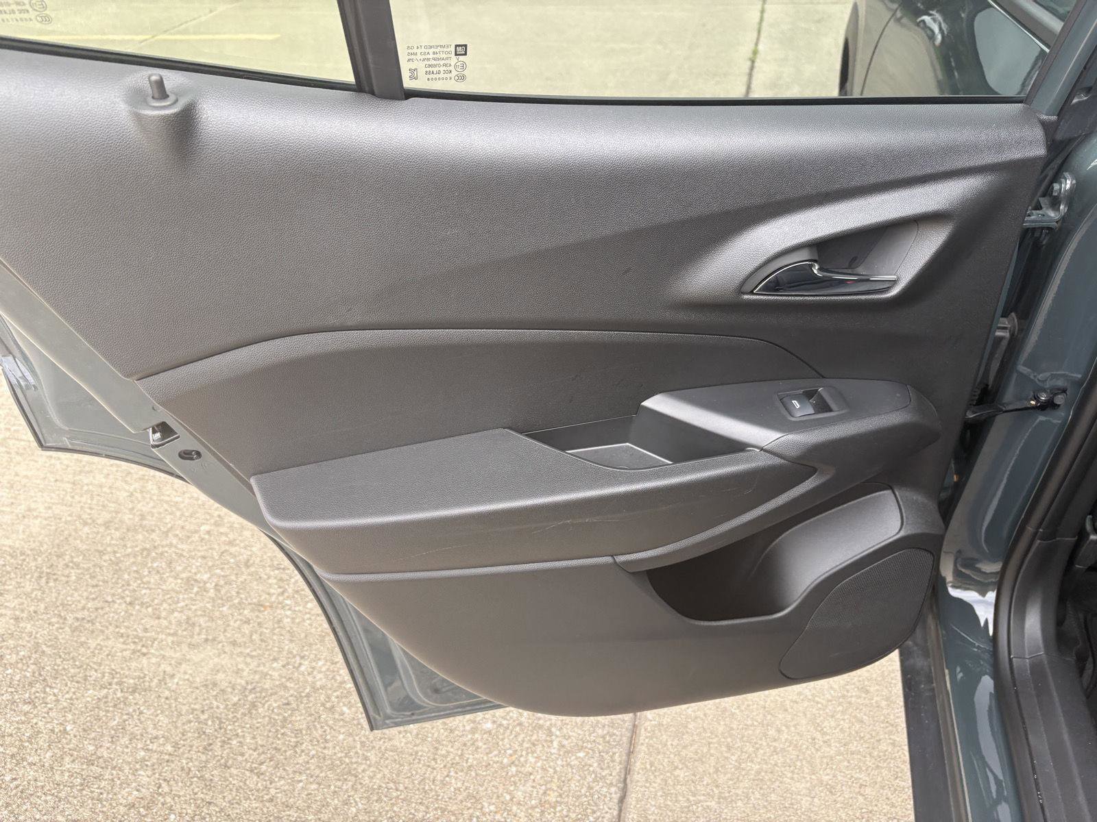 Used 2025 Chevrolet Trax LT w/ Driver Confidence Package FWD image 12