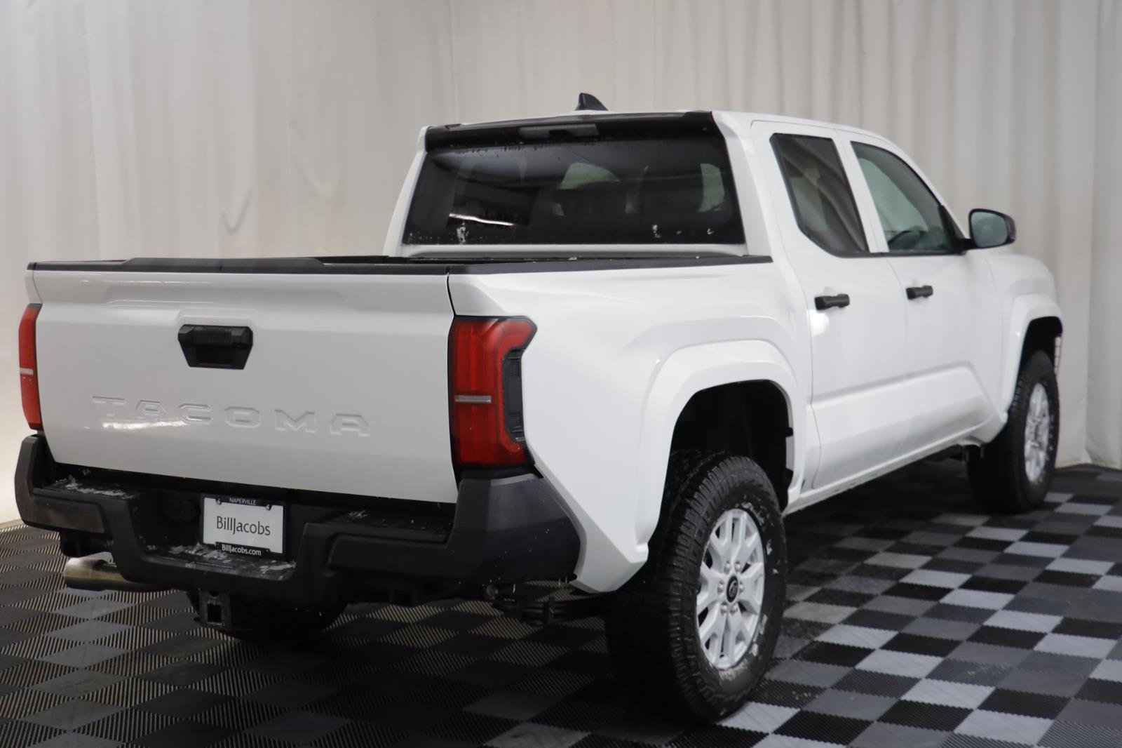 Used 2025 Toyota Tacoma SR image 17