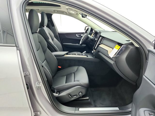 New 2026 Volvo XC60 B5 Plus w/ Protection Package Premier image 18