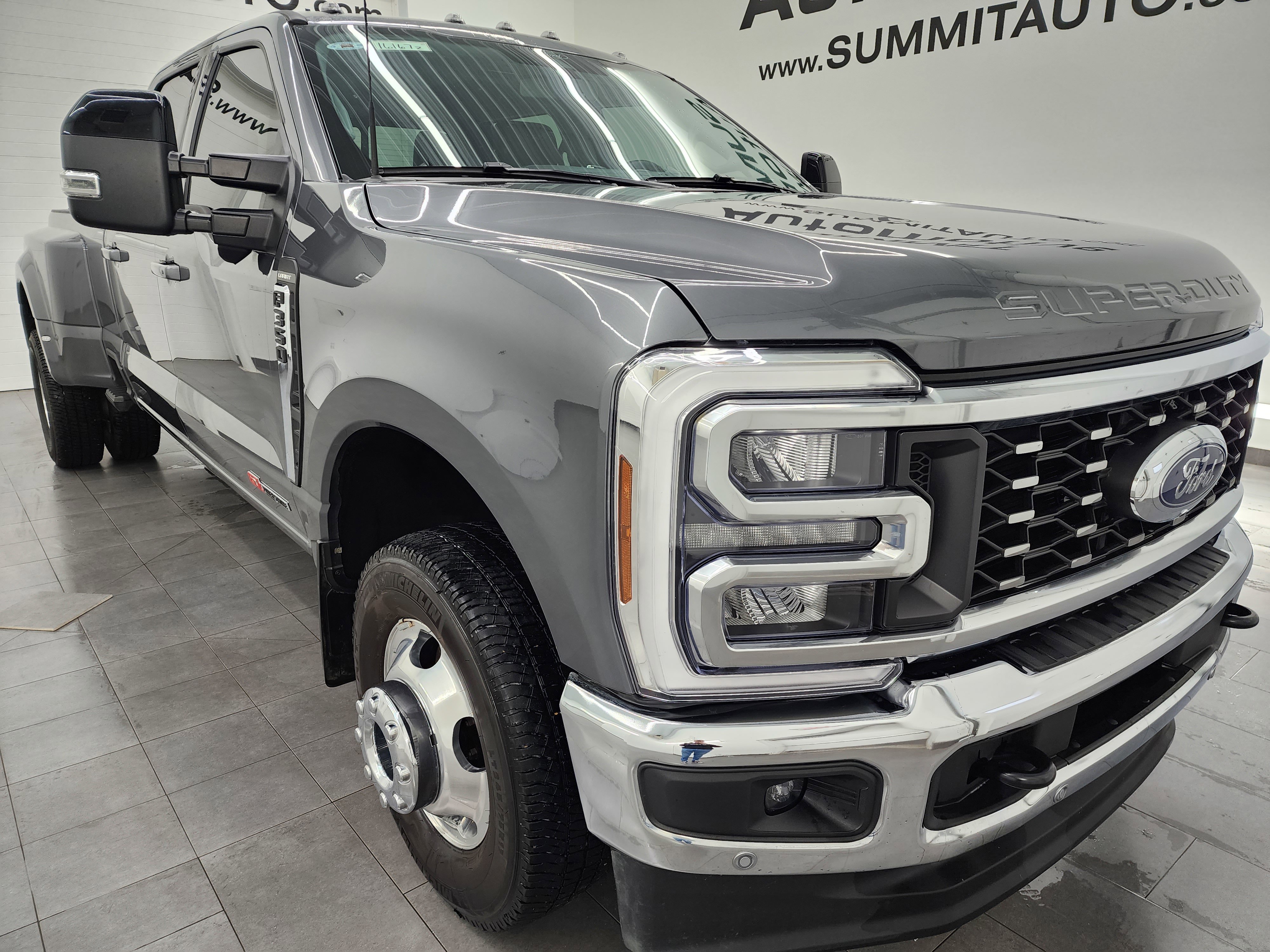 Used 2025 Ford F350 Lariat w/ Lariat Ultimate Package image 2