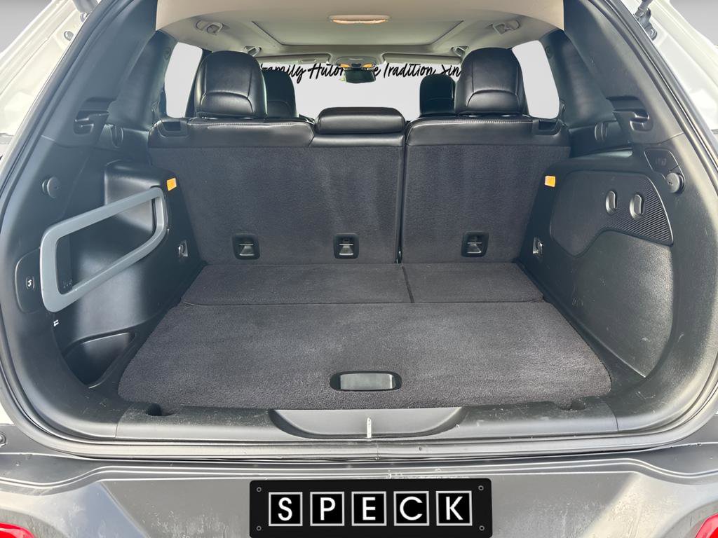 Used 2018 Jeep Cherokee Limited w/ High Altitude Package image 3