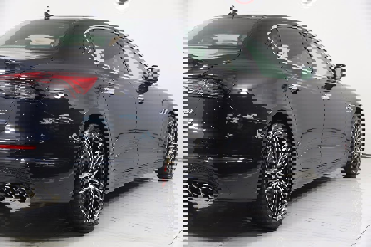 Used 2023 Maserati Quattroporte Modena Q4 image 71