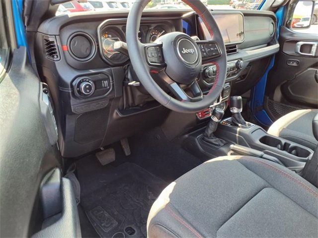 Used 2024 Jeep Gladiator Rubicon w/ Technology Group image 14