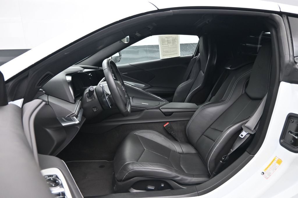 Used 2022 Chevrolet Corvette Stingray Coupe w/ 1LT RWD image 21