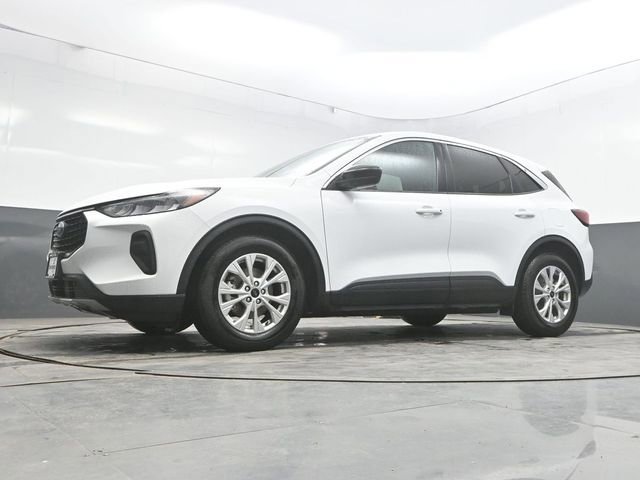 Used 2023 Ford Escape Active w/ Tech Pack #1 FWD image 33