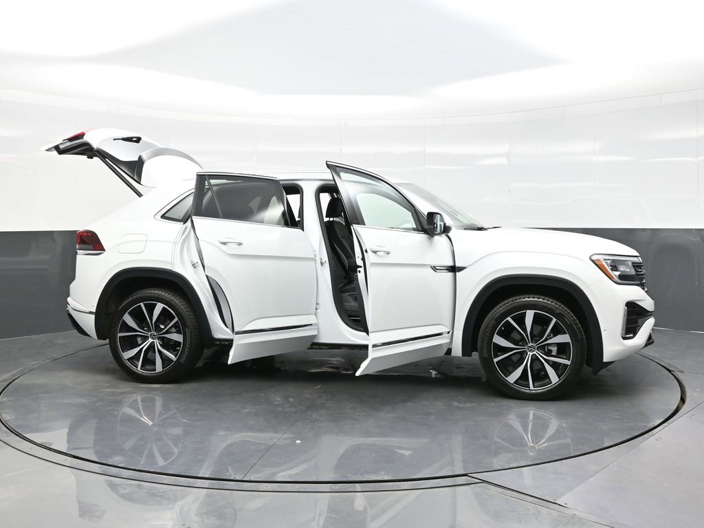 Used 2025 Volkswagen Atlas Cross Sport SEL Premium R-Line image 38
