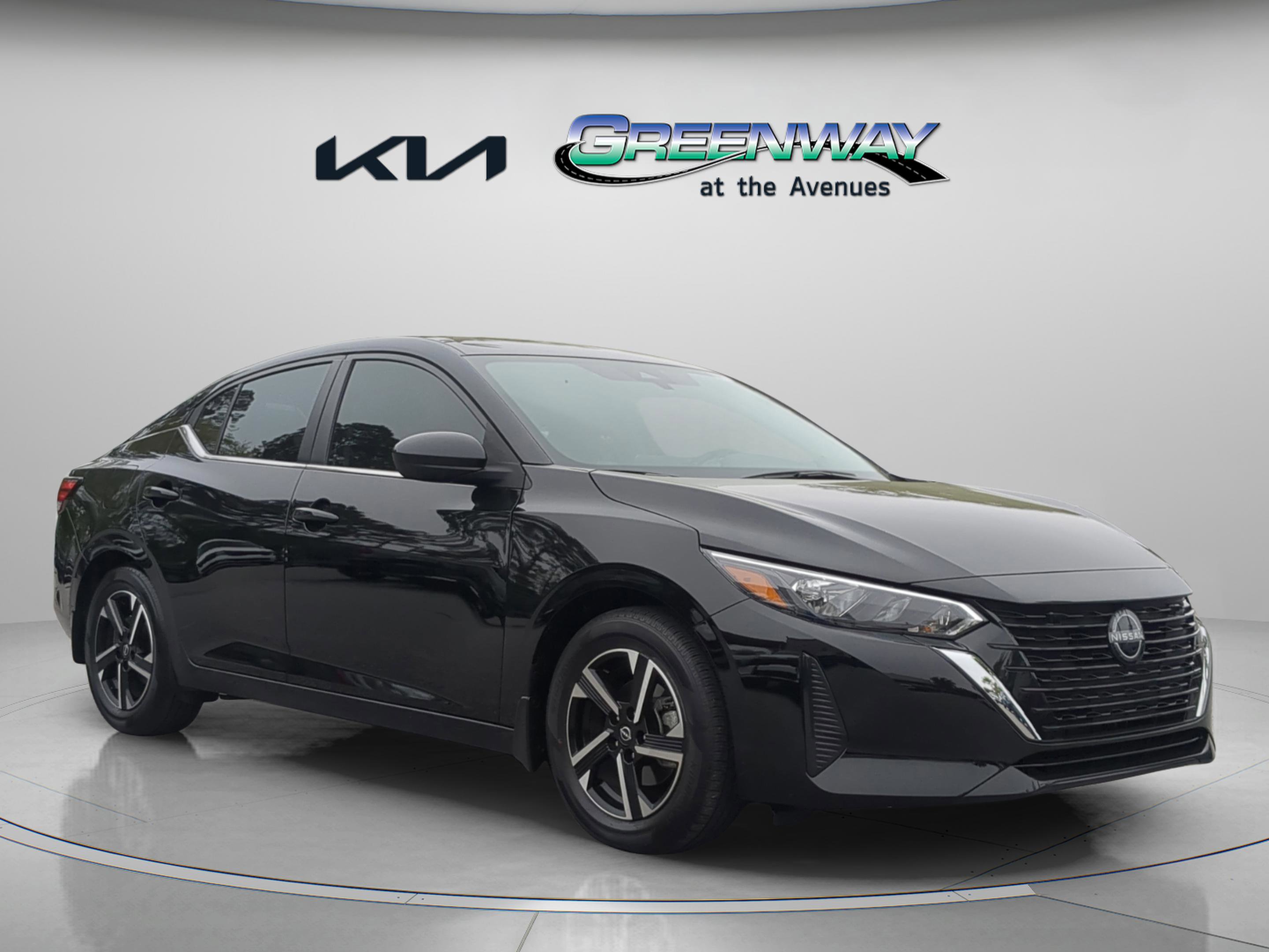 Used 2025 Nissan Sentra SV image 2