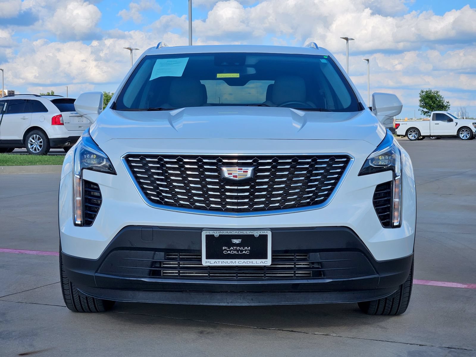 Certified 2023 Cadillac XT4 Luxury w/ Cold Weather Package FWD image 6