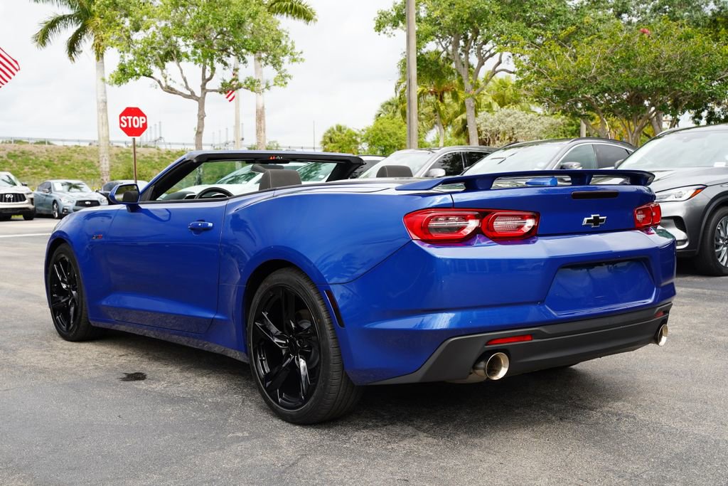 Used 2024 Chevrolet Camaro LT RWD image 9