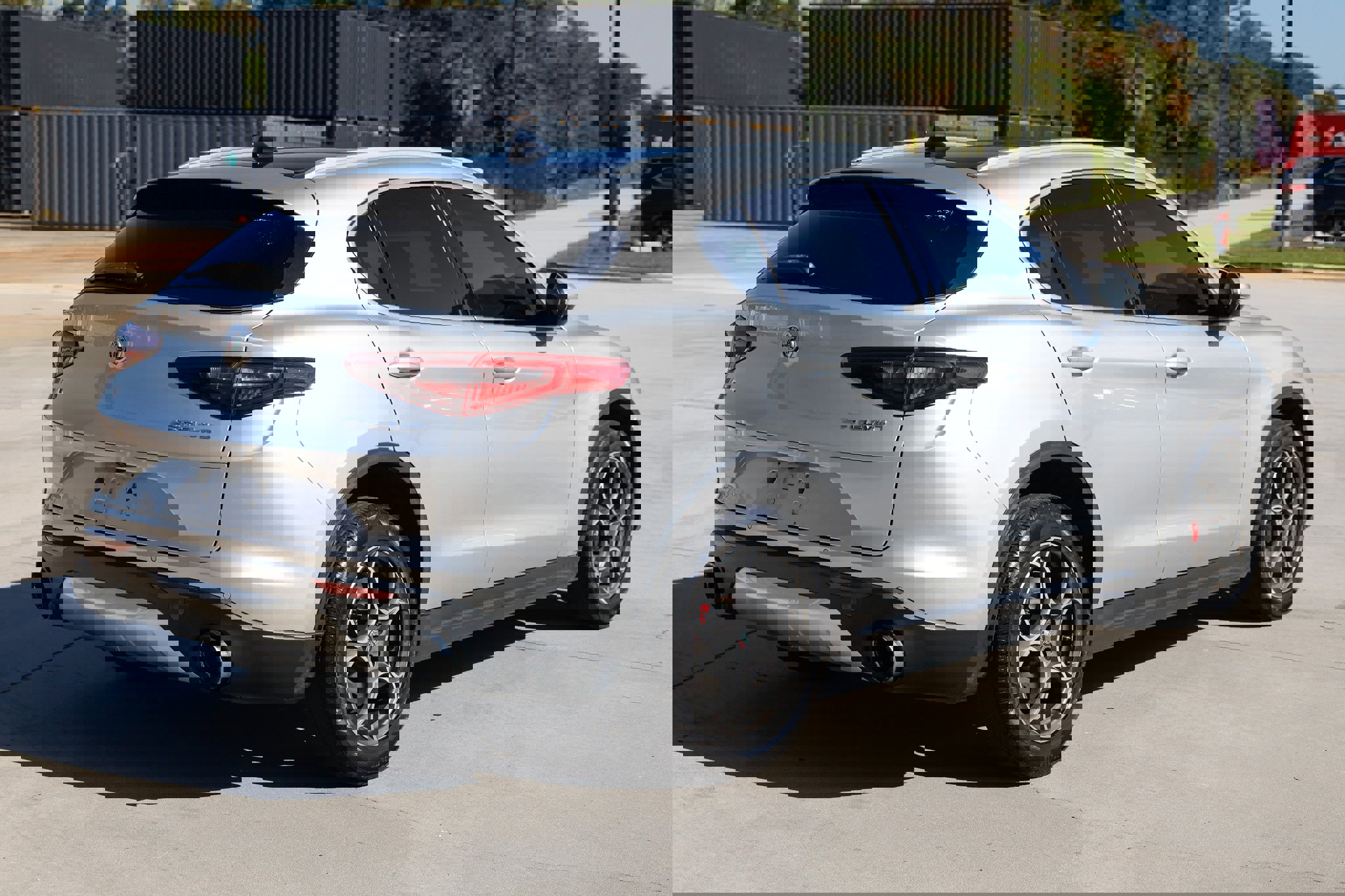 Used 2018 Alfa Romeo Stelvio image 16