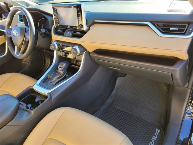 Used 2019 Toyota RAV4 Limited image 20