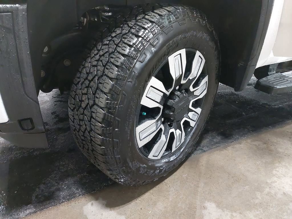 Used 2025 GMC Sierra 2500 Denali w/ Denali Reserve Package image 33