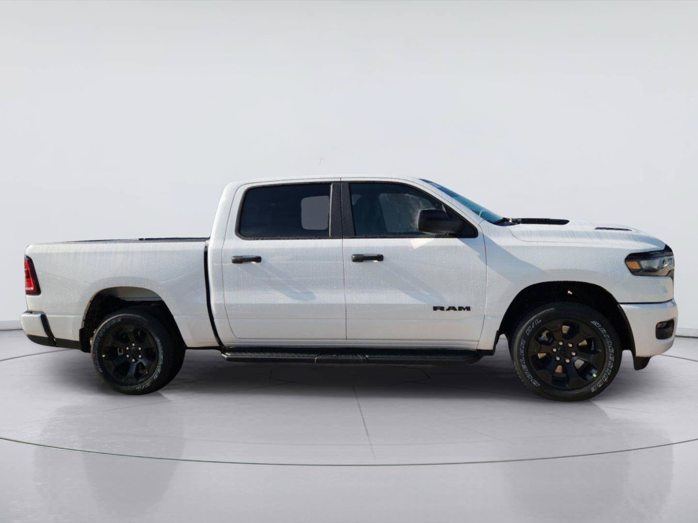 New 2026 RAM 1500 Express AWD/4WD image 6