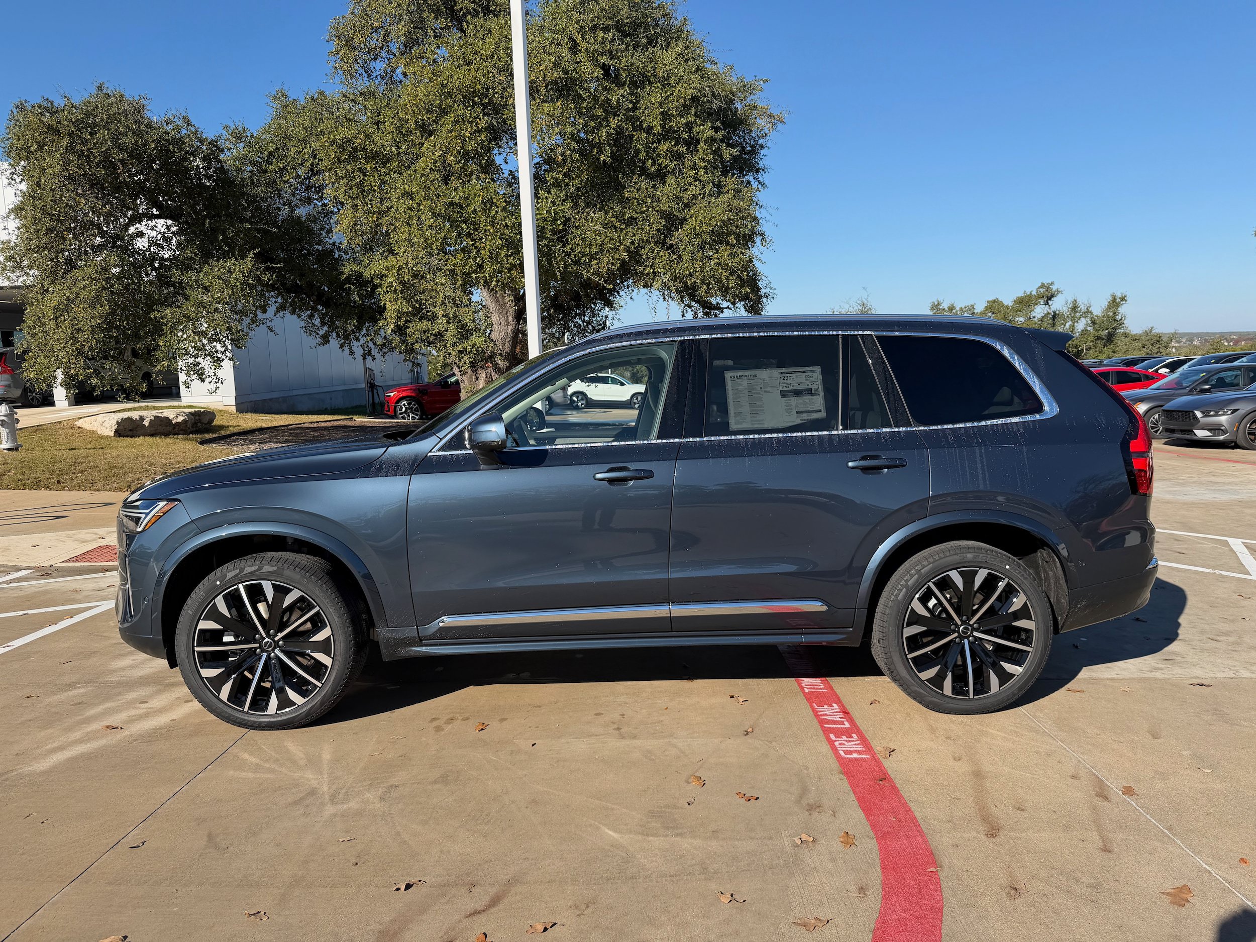 New 2026 Volvo XC90 B6 Ultra w/ Protection Package AWD/4WD image 3