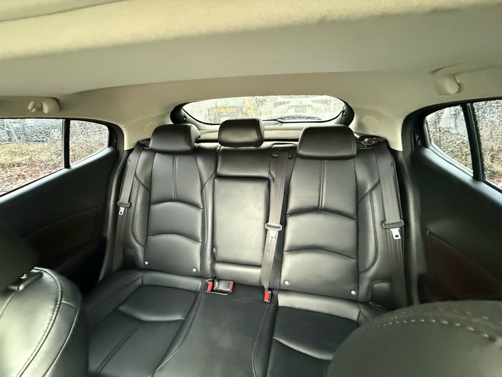 Used 2018 MAZDA MAZDA3 Touring image 10