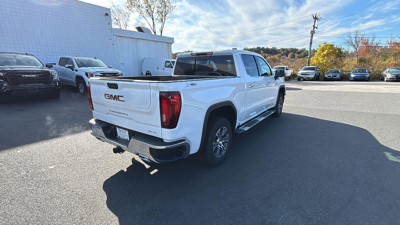 New 2026 GMC Sierra 1500 SLT w/ SLT Convenience Package image 7