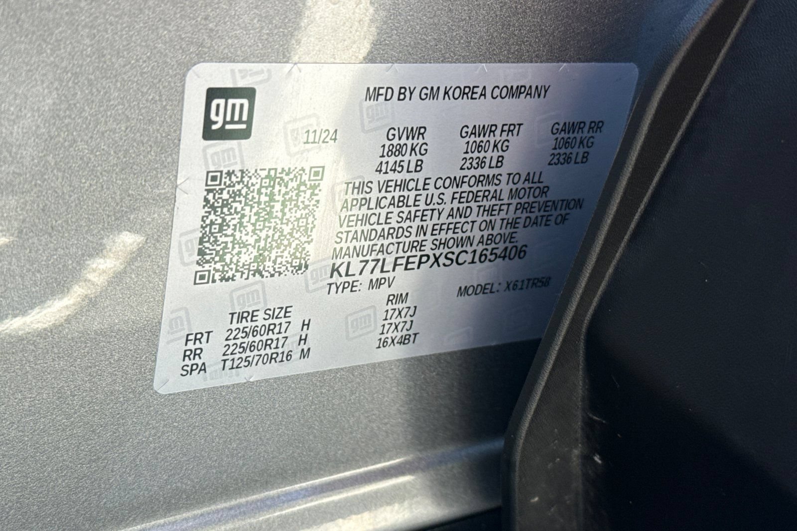 Used 2025 Chevrolet Trax LS FWD image 40