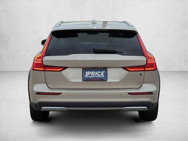Used 2024 Volvo V60 B5 Cross Country Ultimate w/ Protection Package Premier AWD/4WD image 7