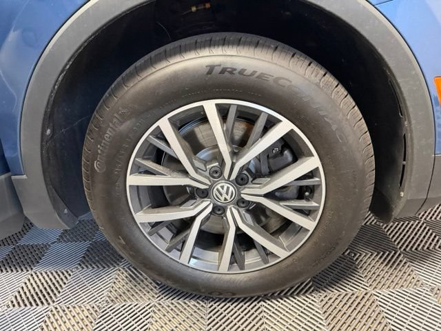 Used 2020 Volkswagen Tiguan SE w/ 3rd Row Seat Package AWD/4WD image 44