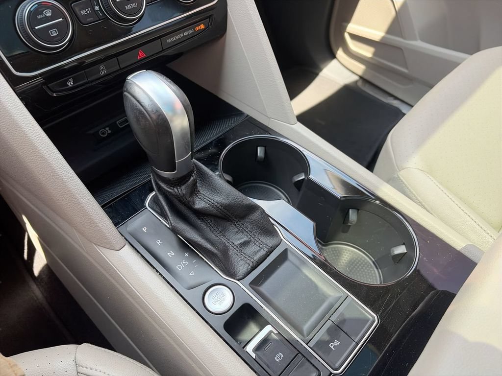 Used 2019 Volkswagen Atlas SEL FWD image 23