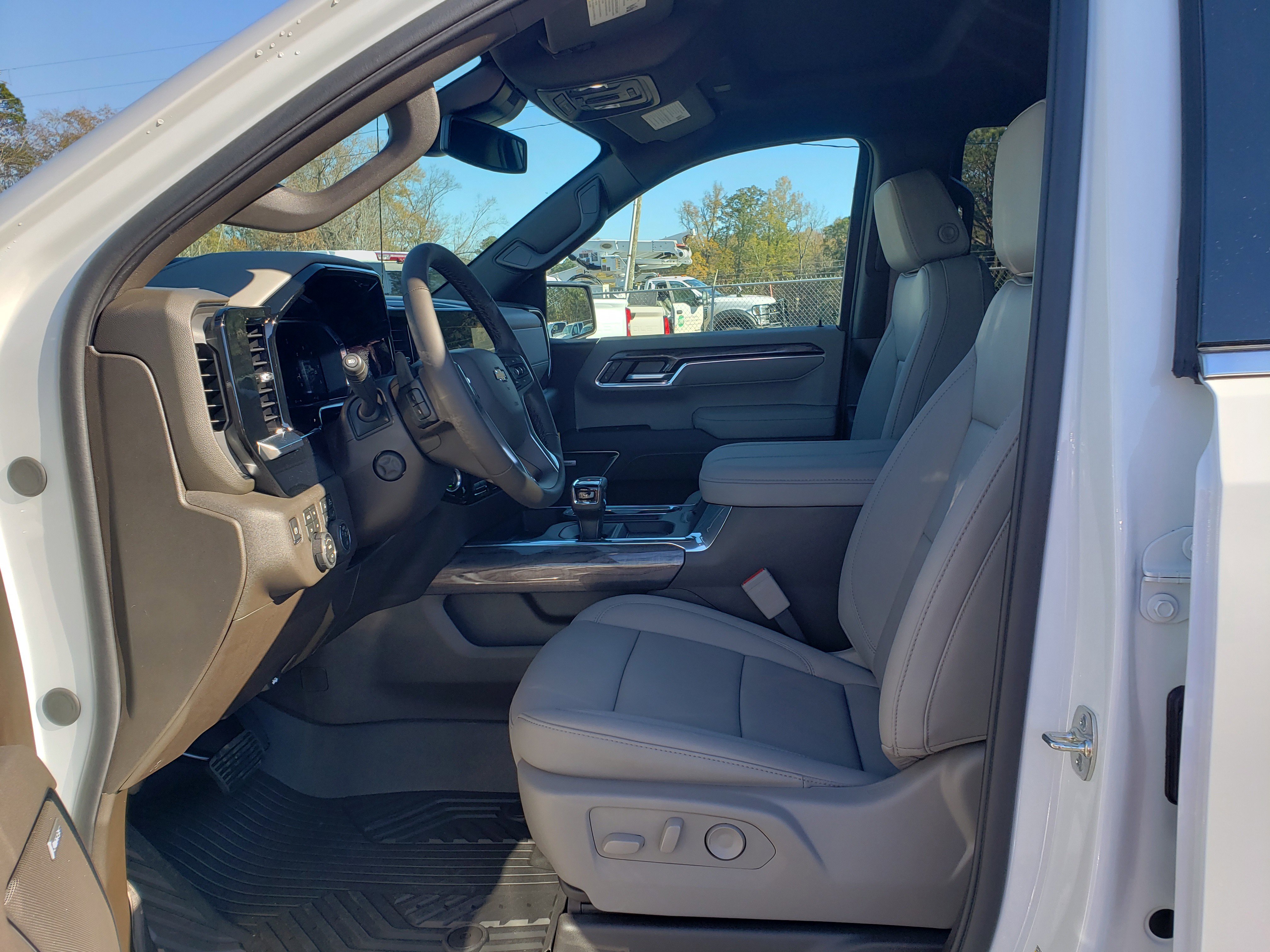 New 2026 Chevrolet Silverado 1500 LTZ image 29