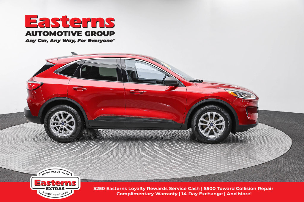 Used 2022 Ford Escape SE w/ Convenience Package FWD image 5