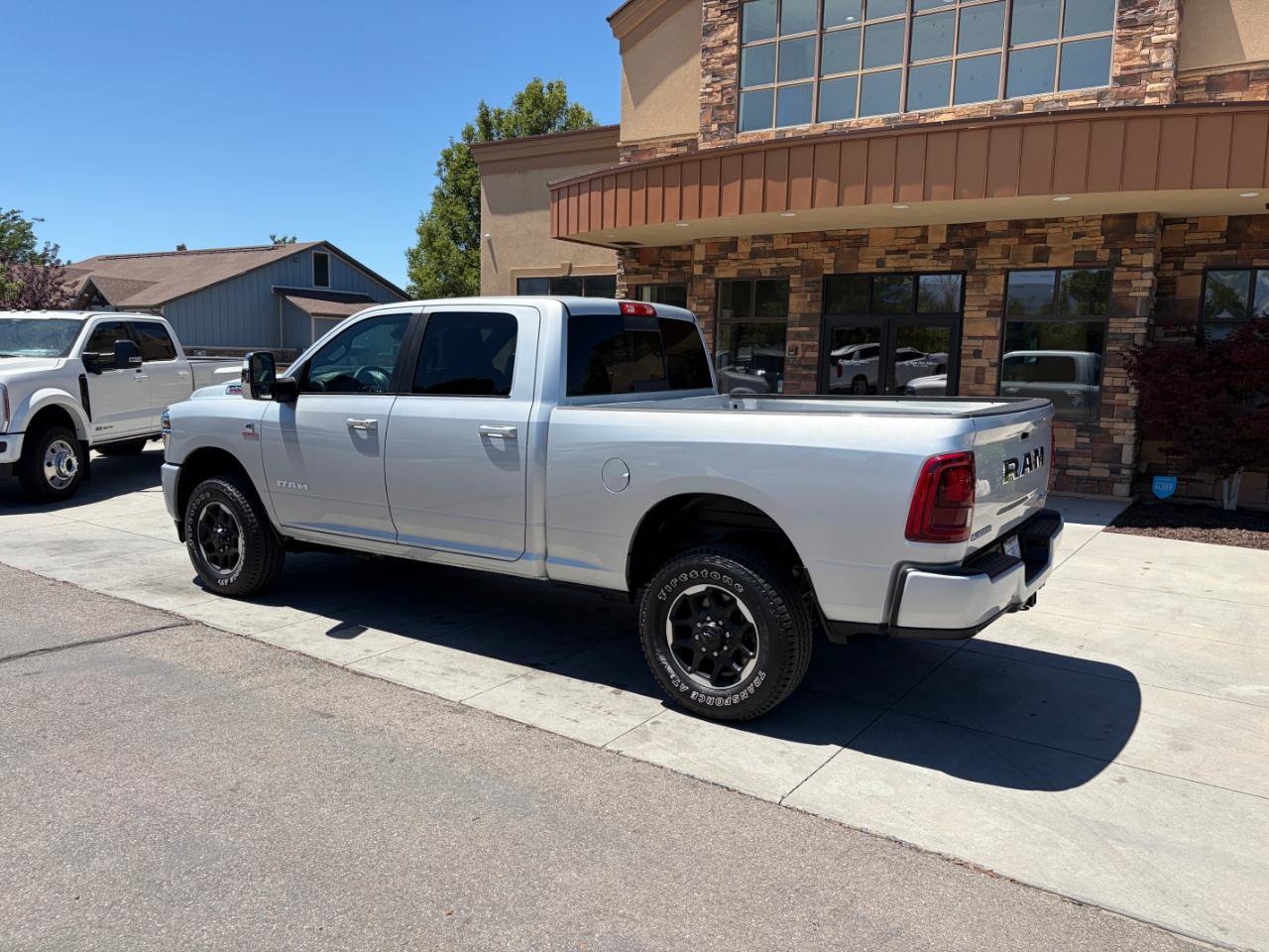 Used 2026 RAM 2500 Laramie AWD/4WD image 26
