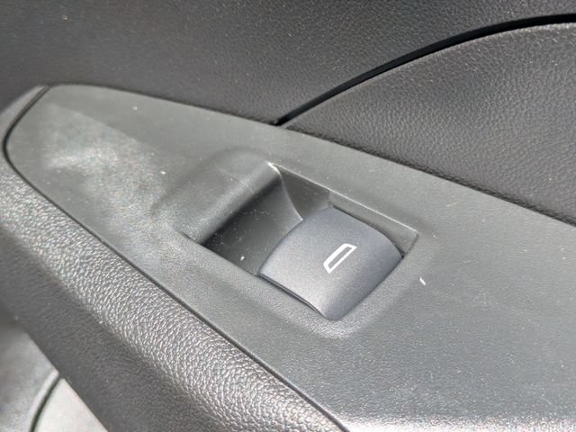 New 2026 Chevrolet Trax RS w/ Sunroof Package FWD image 29
