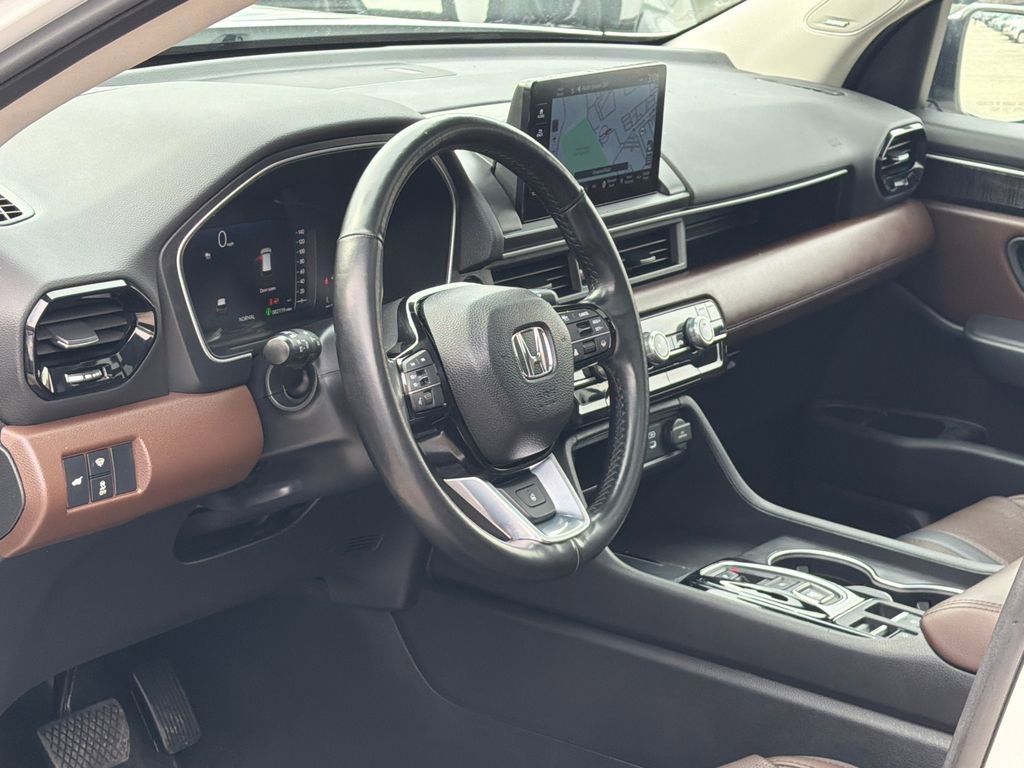Used 2023 Honda Pilot Elite image 16