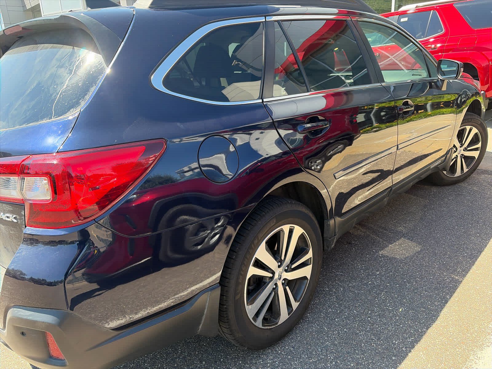 Used 2018 Subaru Outback 2.5i Limited AWD/4WD image 6